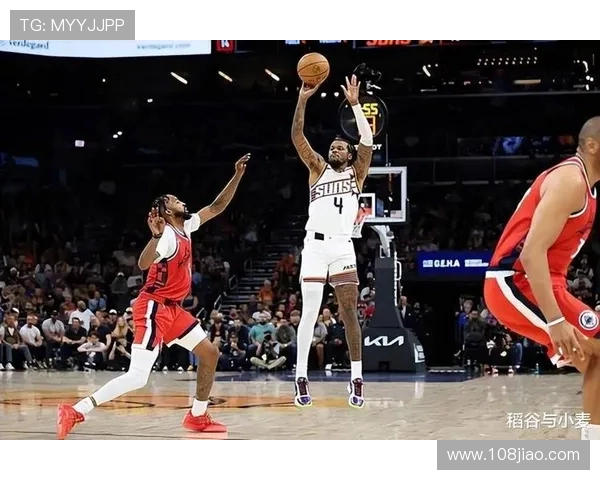 格林高效爆发14投8中三分4记砍21分7助攻引领全场胜势表现